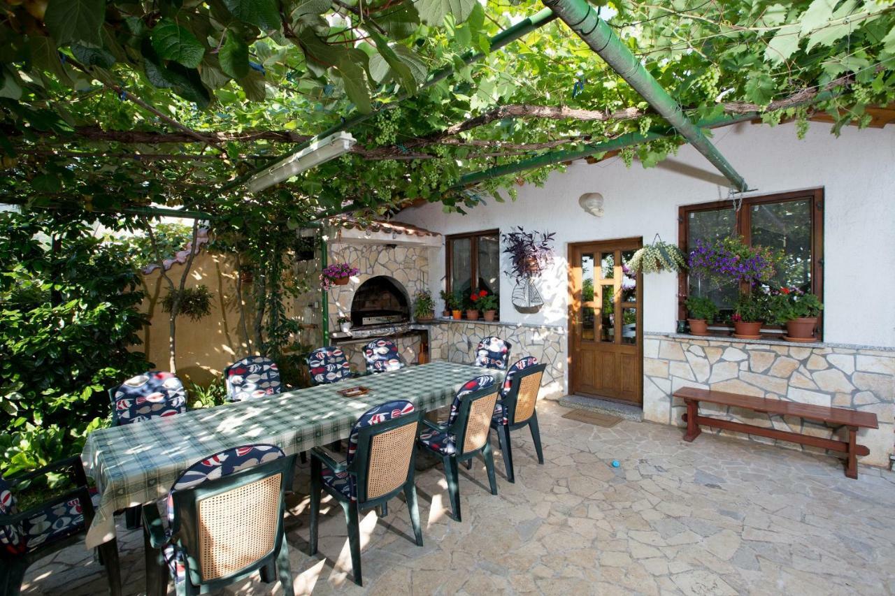 Holiday House Marica Laurana Esterno foto