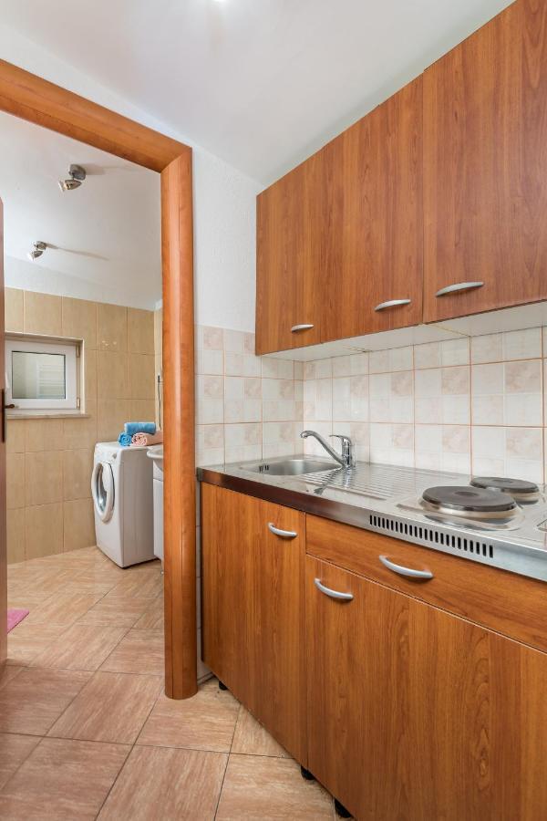 Holiday House Marica Laurana Esterno foto